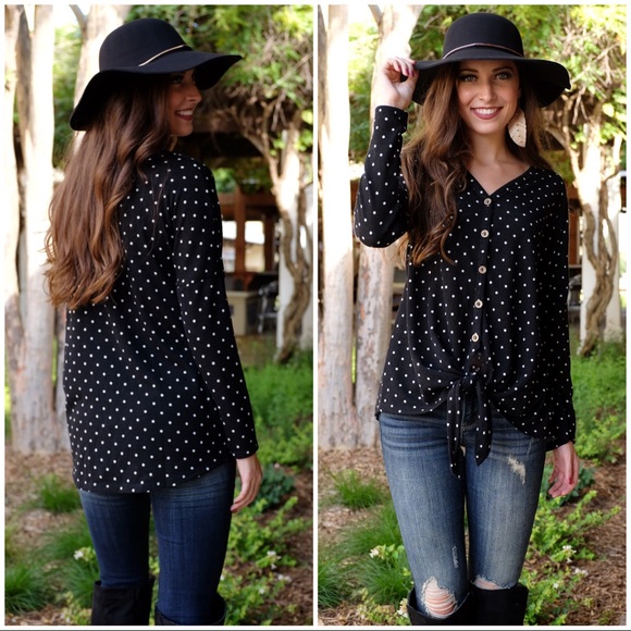 Infinity Raine Tops - ✨LAST✨Black White PolkaDot Tie Front Sweater Top